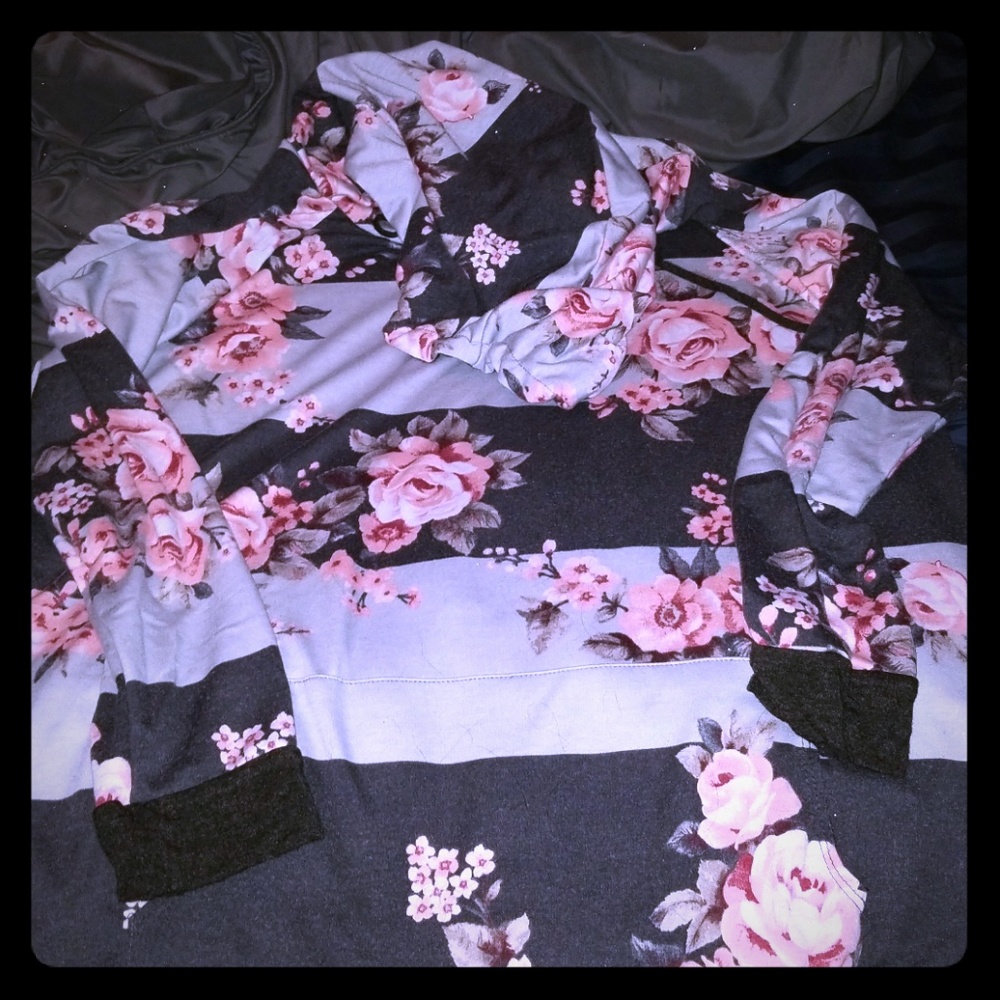 Super cute oversized hooded sweatshirt